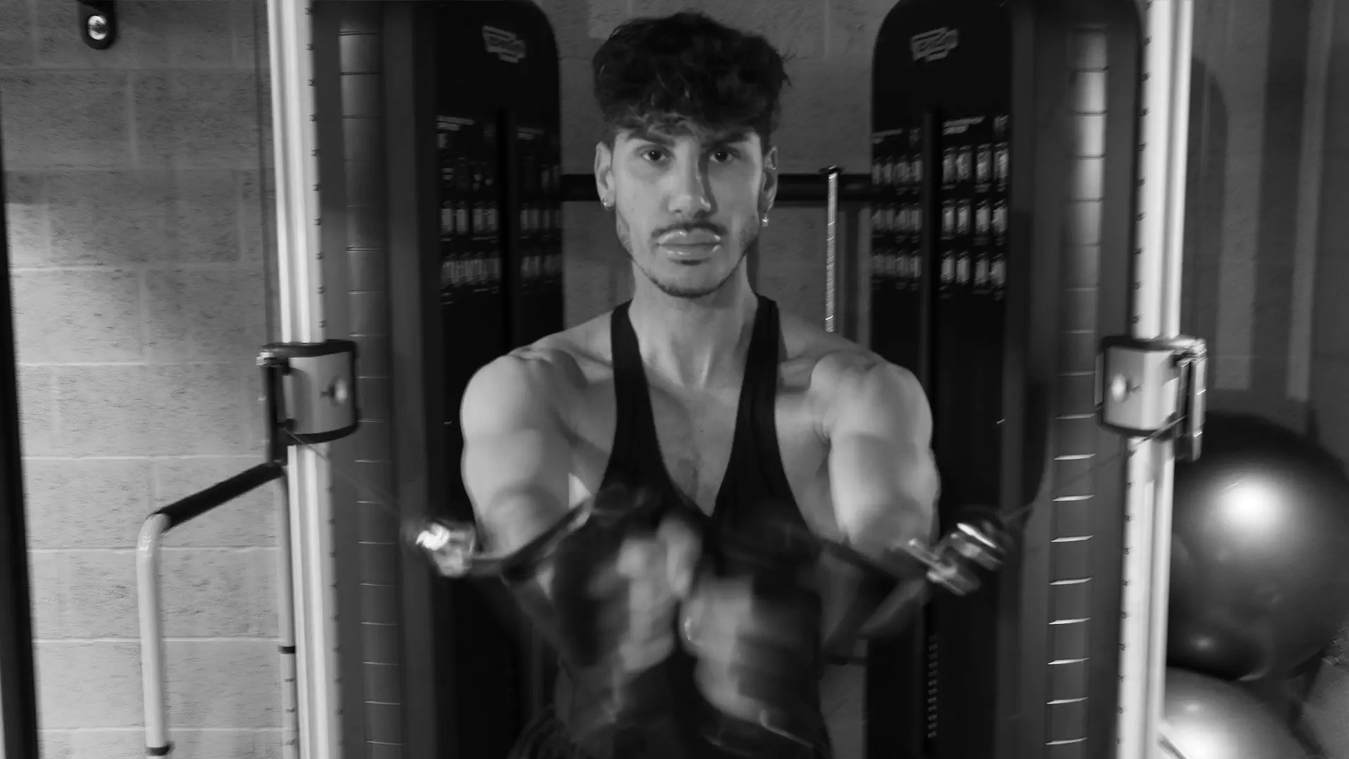 muscle gain training personal trainer london pt near me uk.jpg